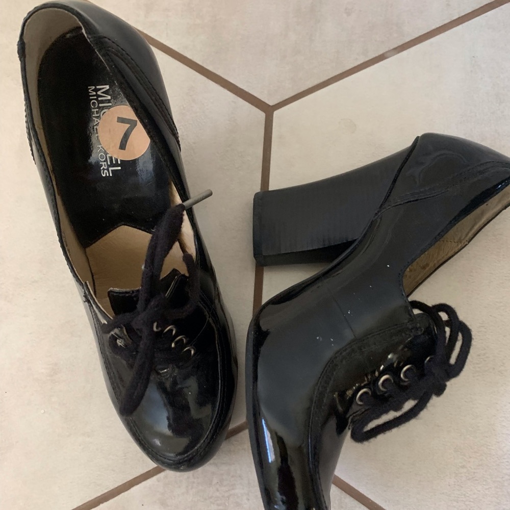 Michael Kors Size 7